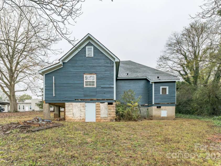 1119 Poplar Street, Albemarle, NC 28001.  MLS# CAR4205658, YatesRealty ID 16816. 