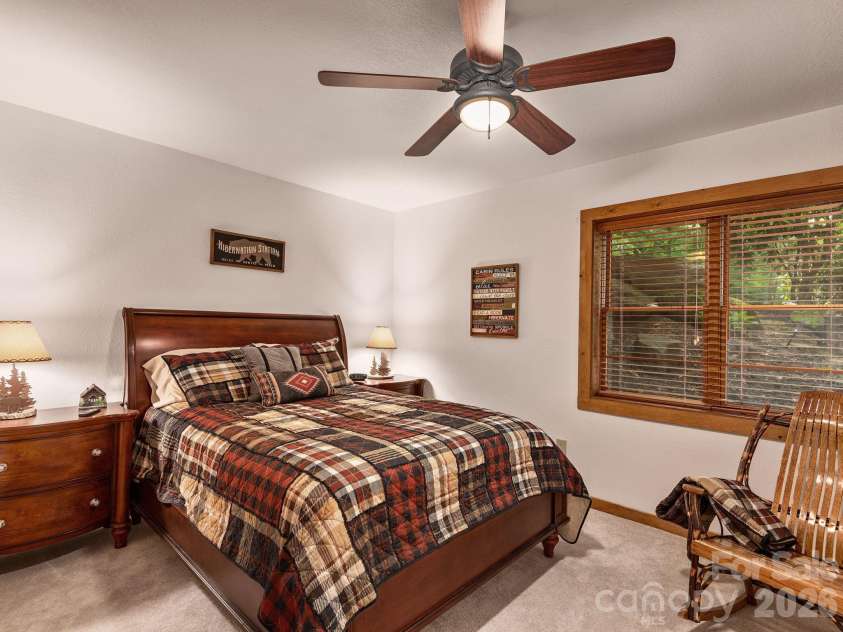 37 Grinnin Sun Road, Burnsville, NC 28714.  MLS# CAR4352768, YatesRealty ID 16816. 