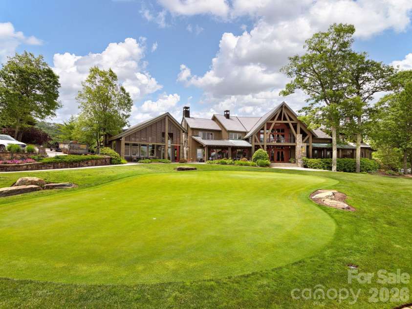 37 Grinnin Sun Road, Burnsville, NC 28714.  MLS# CAR4352768, YatesRealty ID 16816. Golf course