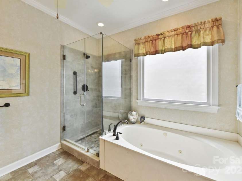 15929 Northstone Drive, Huntersville, NC 28078.  MLS# CAR4262886, YatesRealty ID 16817. 