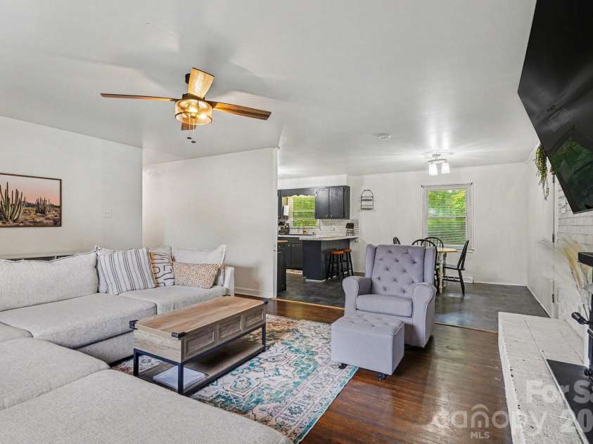 371 Sharon School Road, Statesville, NC 28677.  MLS# CAR4372823, YatesRealty ID 16817. 