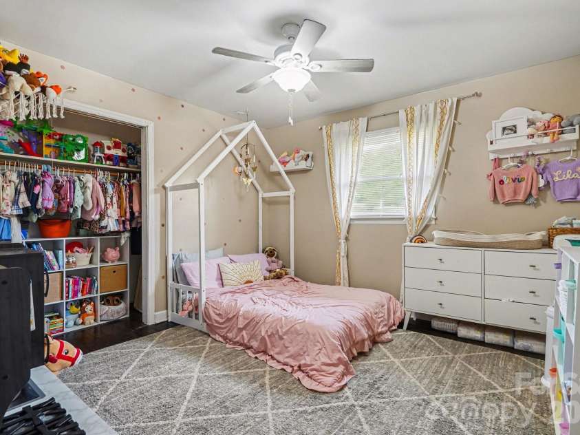 371 Sharon School Road, Statesville, NC 28677.  MLS# CAR4372823, YatesRealty ID 16817. 