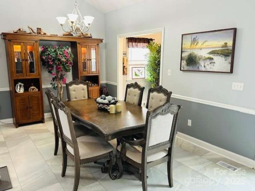 111 Brookview Drive, Shelby, NC 28152.  MLS# CAR4263794, YatesRealty ID 16818. Dining Area