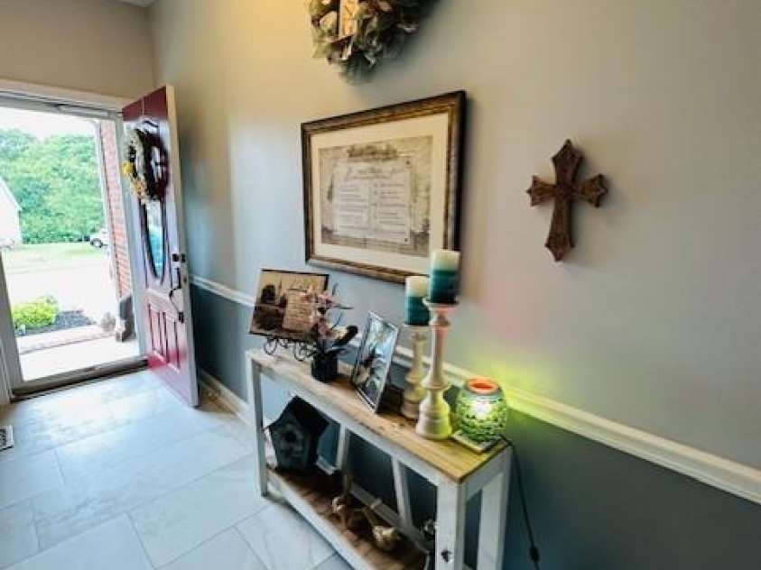 111 Brookview Drive, Shelby, NC 28152.  MLS# CAR4263794, YatesRealty ID 16818. Entryway