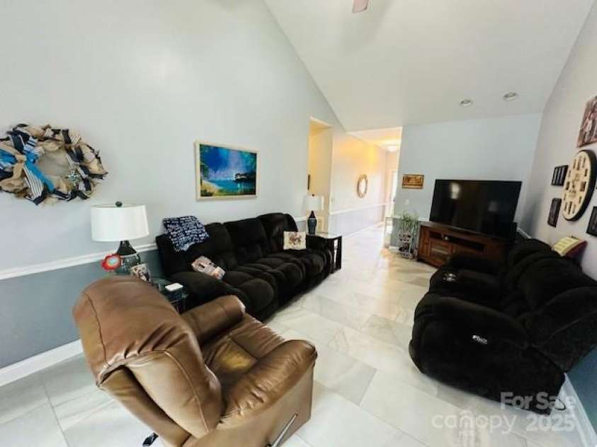 111 Brookview Drive, Shelby, NC 28152.  MLS# CAR4263794, YatesRealty ID 16818. Living Area