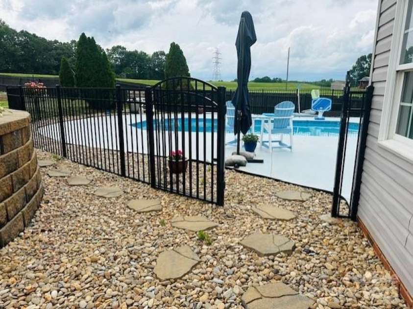 111 Brookview Drive, Shelby, NC 28152.  MLS# CAR4263794, YatesRealty ID 16818. Pool
