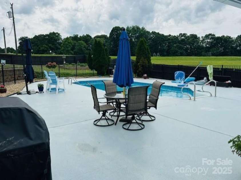 111 Brookview Drive, Shelby, NC 28152.  MLS# CAR4263794, YatesRealty ID 16818. Pool View