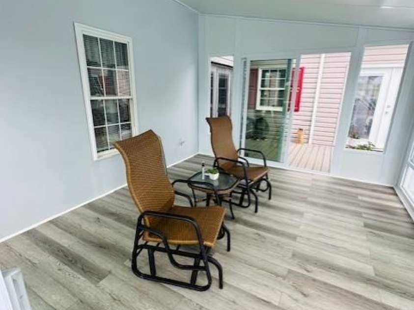 111 Brookview Drive, Shelby, NC 28152.  MLS# CAR4263794, YatesRealty ID 16818. Sunroom 1