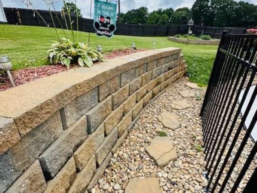 111 Brookview Drive, Shelby, NC 28152.  MLS# CAR4263794, YatesRealty ID 16818. Walk