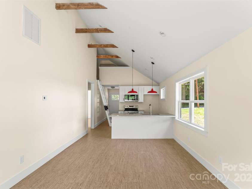 211 Hogan Street, Morganton, NC 28655.  MLS# CAR4158373, YatesRealty ID 1682. 