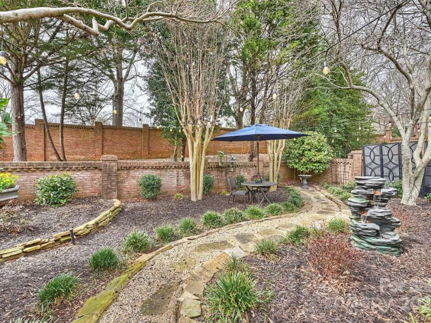 5721 Ballinard Lane, Charlotte, NC 28277.  MLS# CAR4262756, YatesRealty ID 16820. Backyard