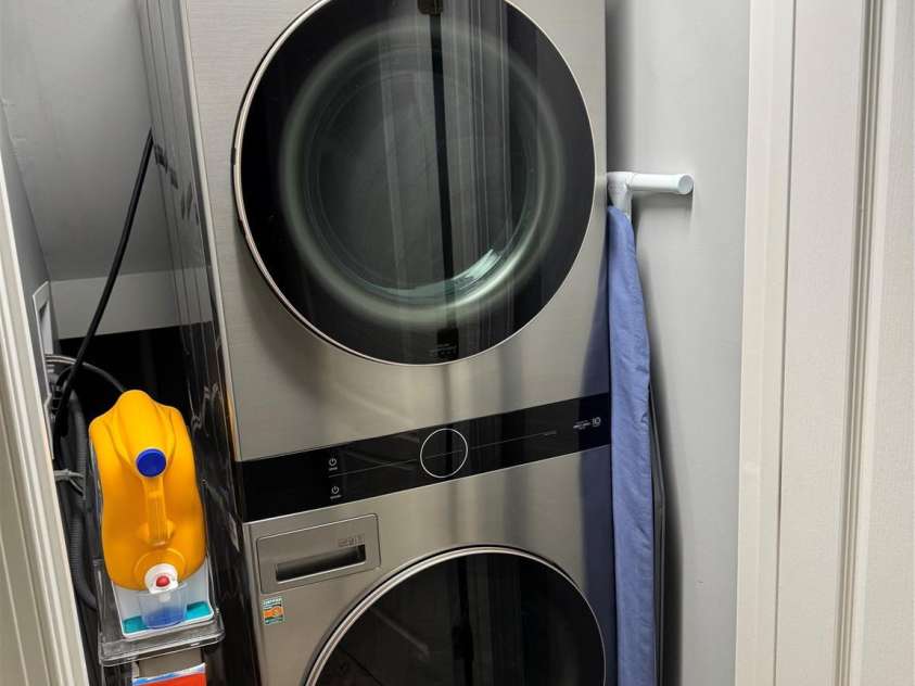 5721 Ballinard Lane, Charlotte, NC 28277.  MLS# CAR4262756, YatesRealty ID 16820. DS Laundry