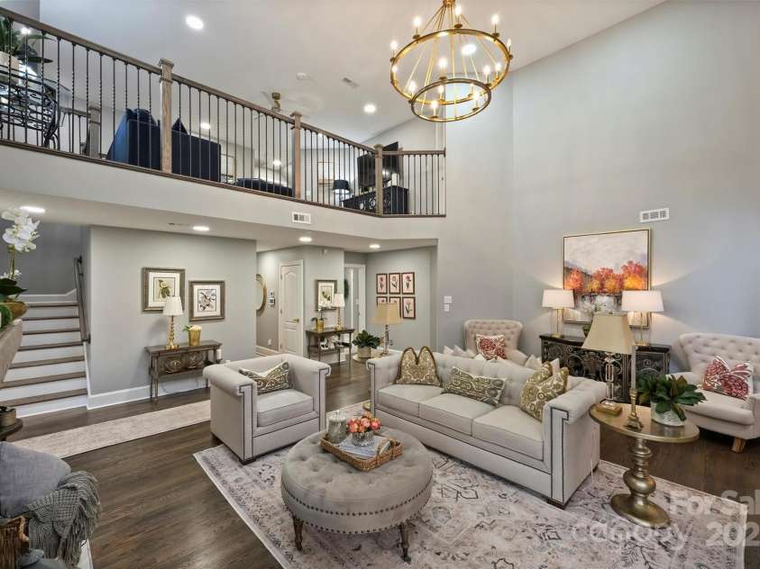 5721 Ballinard Lane, Charlotte, NC 28277.  MLS# CAR4262756, YatesRealty ID 16820. LR looking towards Primary