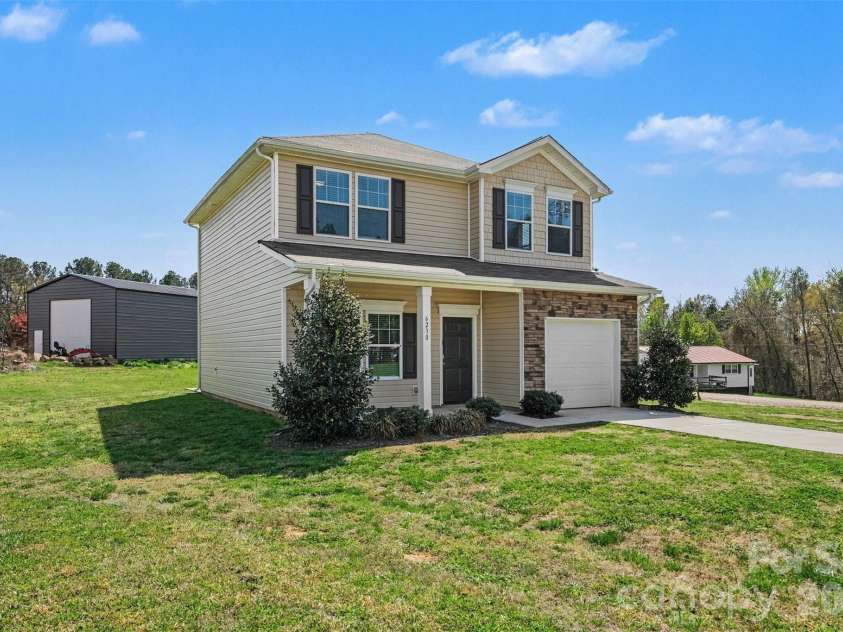 6230 Lumber Lane, Kannapolis, NC 28083.  MLS# CAR4361289, YatesRealty ID 16820. 