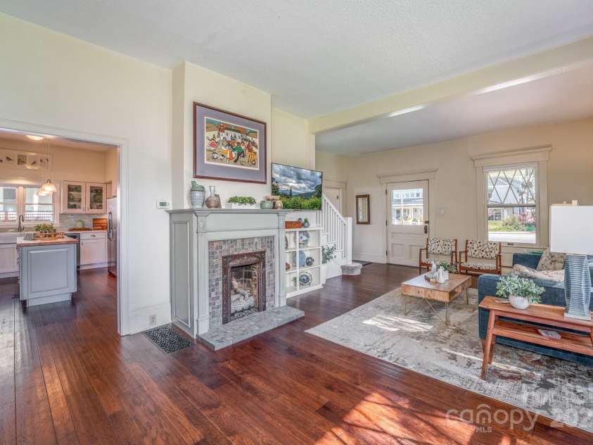 273 Main Street, Brevard, NC 28712.  MLS# CAR4246102, YatesRealty ID 16821. 