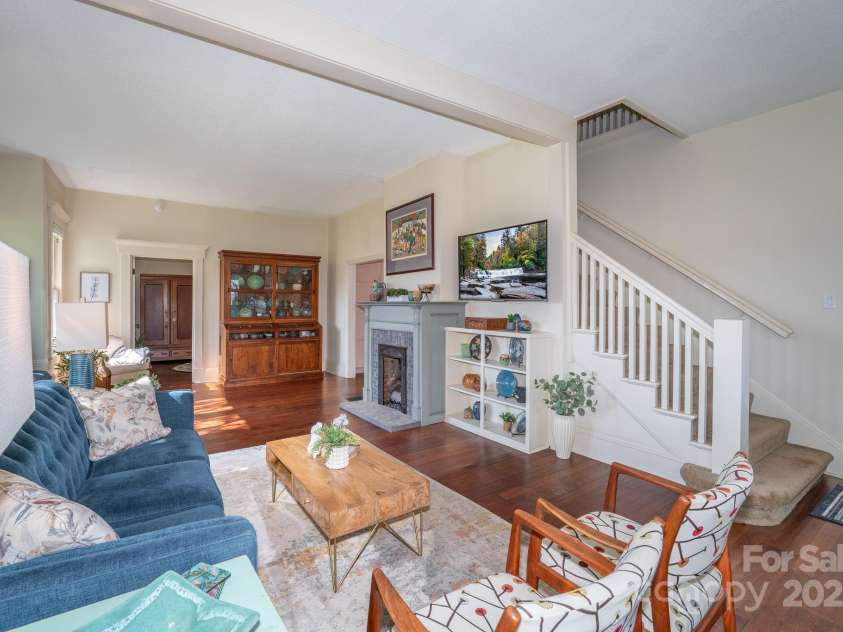 273 Main Street, Brevard, NC 28712.  MLS# CAR4246102, YatesRealty ID 16821. 