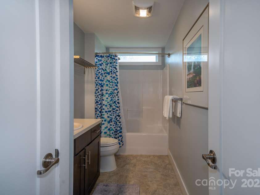 273 Main Street, Brevard, NC 28712.  MLS# CAR4246102, YatesRealty ID 16821. 