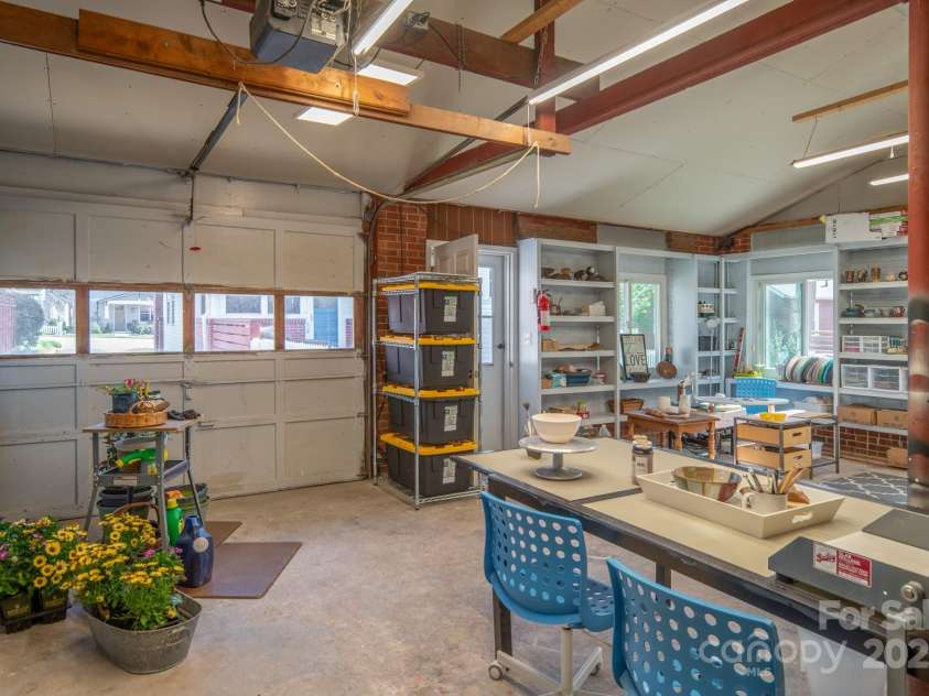 273 Main Street, Brevard, NC 28712.  MLS# CAR4246102, YatesRealty ID 16821. 