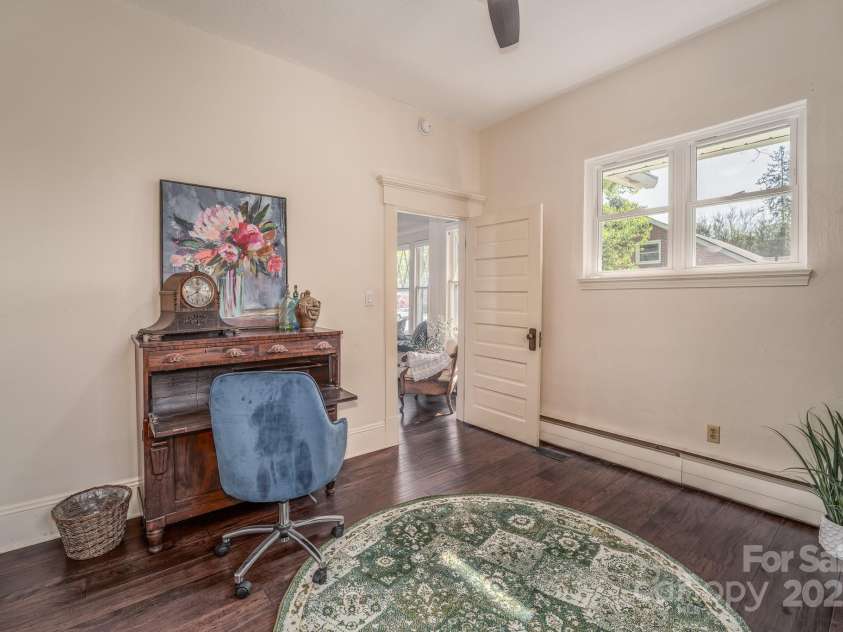 273 Main Street, Brevard, NC 28712.  MLS# CAR4246102, YatesRealty ID 16821. Large bonus room w/closet and bathroom access