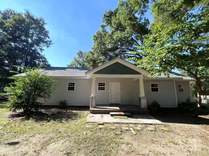 345 Mountain View Street, Gastonia, NC 28052.  MLS# CAR4257489, YatesRealty ID 16823. 