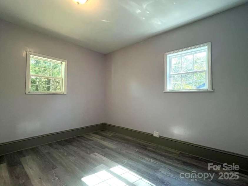 345 Mountain View Street, Gastonia, NC 28052.  MLS# CAR4257489, YatesRealty ID 16823. 