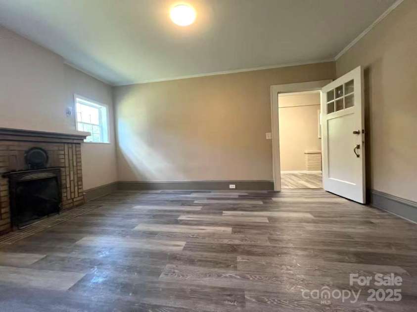 345 Mountain View Street, Gastonia, NC 28052.  MLS# CAR4257489, YatesRealty ID 16823. 