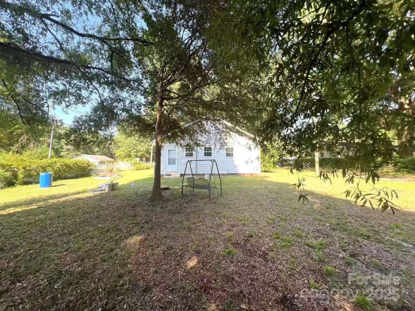 345 Mountain View Street, Gastonia, NC 28052.  MLS# CAR4257489, YatesRealty ID 16823. 