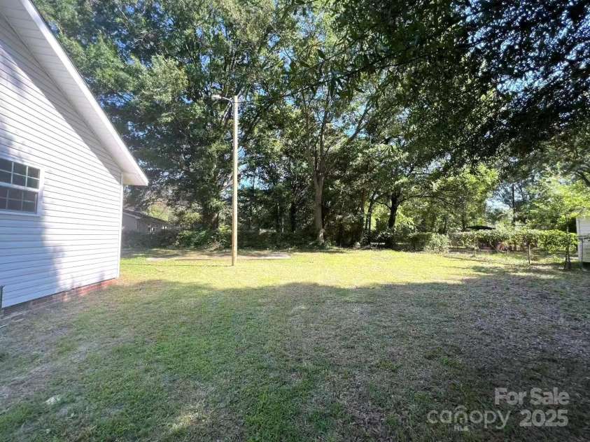 345 Mountain View Street, Gastonia, NC 28052.  MLS# CAR4257489, YatesRealty ID 16823. 
