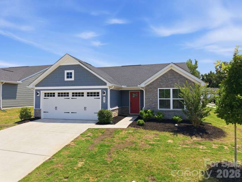 621 Grandiflora Avenue, Lancaster, SC 29720.  MLS# CAR4397110, YatesRealty ID 16823. 
