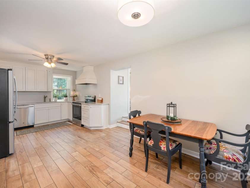 4586 Doctor Drive, Catawba, NC 28609.  MLS# CAR4263559, YatesRealty ID 16824. 