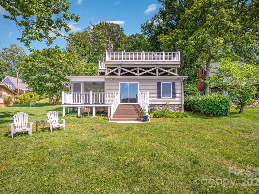 4586 Doctor Drive, Catawba, NC 28609.  MLS# CAR4263559, YatesRealty ID 16824. 