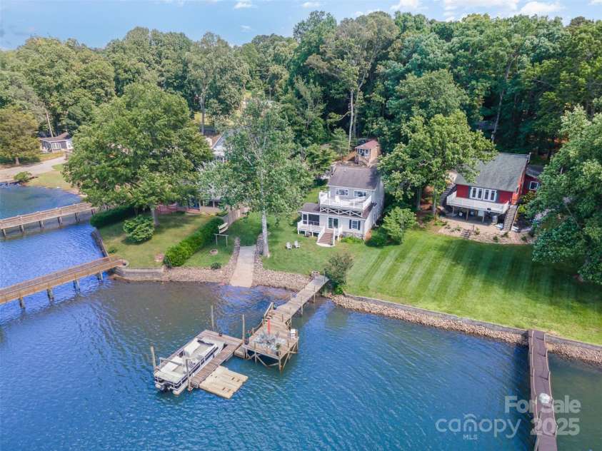 4586 Doctor Drive, Catawba, NC 28609.  MLS# CAR4263559, YatesRealty ID 16824. 