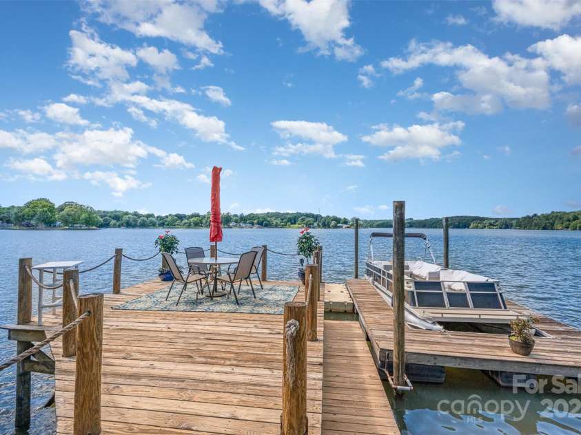 4586 Doctor Drive, Catawba, NC 28609.  MLS# CAR4263559, YatesRealty ID 16824. 