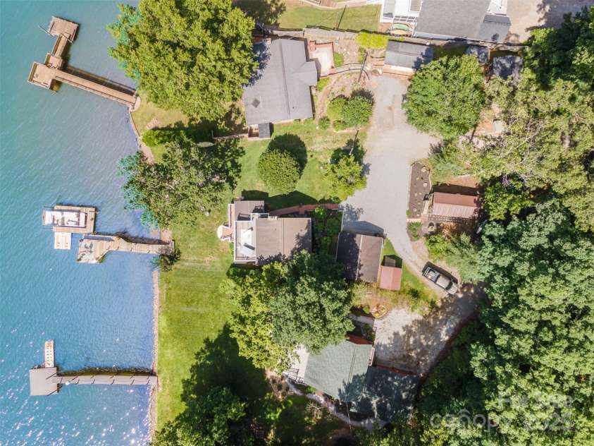 4586 Doctor Drive, Catawba, NC 28609.  MLS# CAR4263559, YatesRealty ID 16824. 