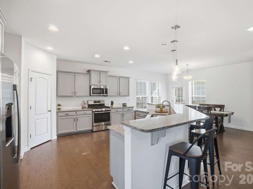 6078 Cloverdale Drive, Tega Cay, SC 29708.  MLS# CAR4360385, YatesRealty ID 16824. 