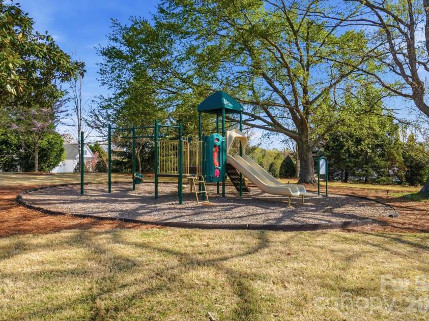 6078 Cloverdale Drive, Tega Cay, SC 29708.  MLS# CAR4360385, YatesRealty ID 16824. 
