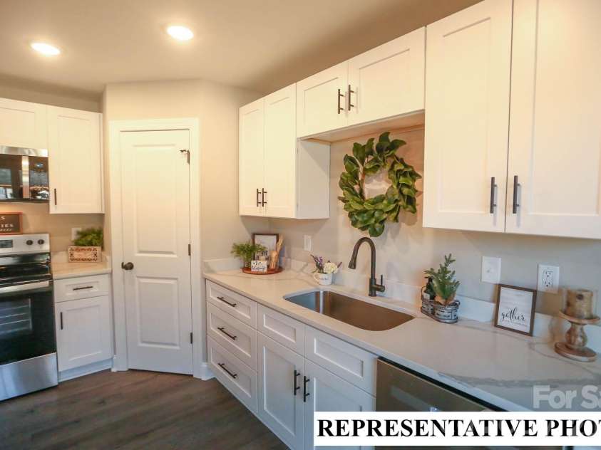 2673 Brady Avenue, Kannapolis, NC 28083.  MLS# CAR4374370, YatesRealty ID 16825. 