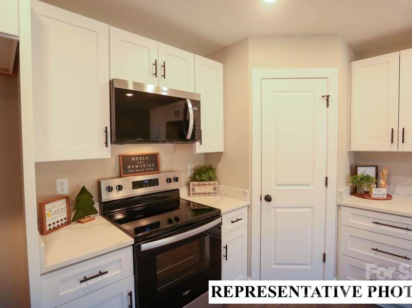 2673 Brady Avenue, Kannapolis, NC 28083.  MLS# CAR4374370, YatesRealty ID 16825. 