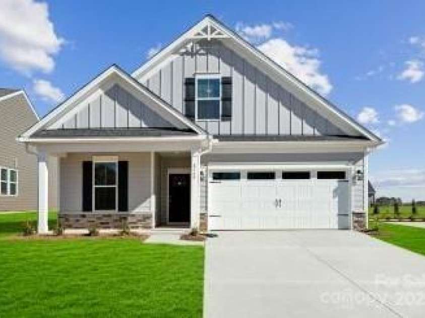 8364 Acadia Parkway, Sherrills Ford, NC 28673.  MLS# CAR4198124, YatesRealty ID 16825. 