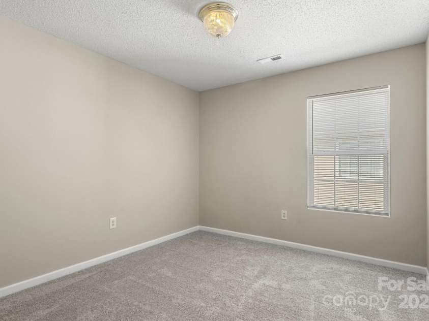 14010 Pinyon Pine Lane, Charlotte, NC 28215.  MLS# CAR4255279, YatesRealty ID 16827. 