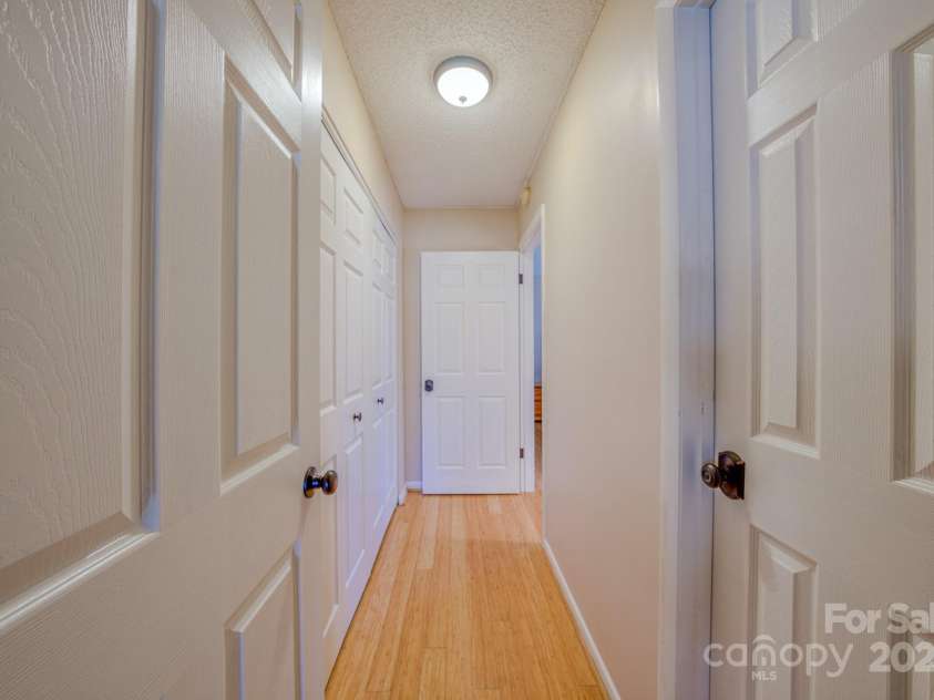 1A Lynx Drive, Black Mountain, NC 28711.  MLS# CAR4234448, YatesRealty ID 16828. 