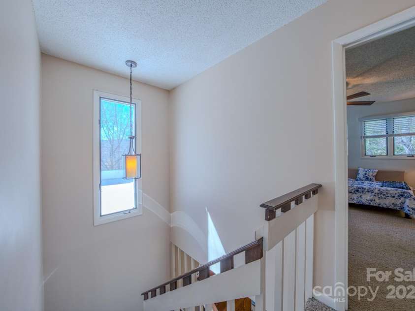 1A Lynx Drive, Black Mountain, NC 28711.  MLS# CAR4234448, YatesRealty ID 16828. 