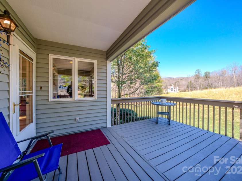1A Lynx Drive, Black Mountain, NC 28711.  MLS# CAR4234448, YatesRealty ID 16828. 