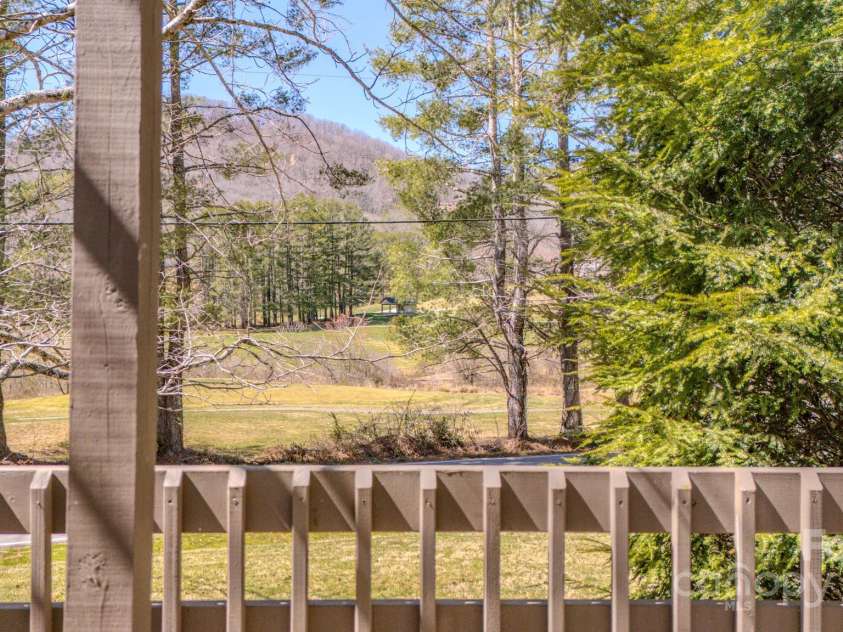 1A Lynx Drive, Black Mountain, NC 28711.  MLS# CAR4234448, YatesRealty ID 16828. 