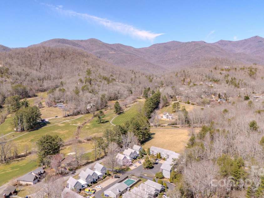 1A Lynx Drive, Black Mountain, NC 28711.  MLS# CAR4234448, YatesRealty ID 16828. 