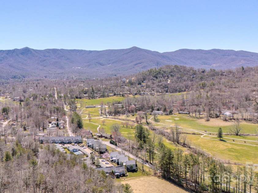 1A Lynx Drive, Black Mountain, NC 28711.  MLS# CAR4234448, YatesRealty ID 16828. 