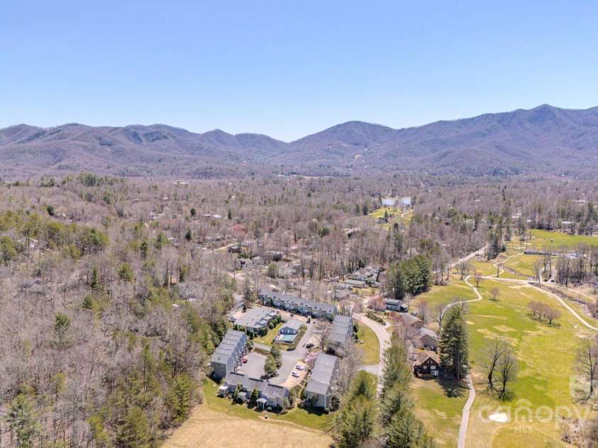 1A Lynx Drive, Black Mountain, NC 28711.  MLS# CAR4234448, YatesRealty ID 16828. 