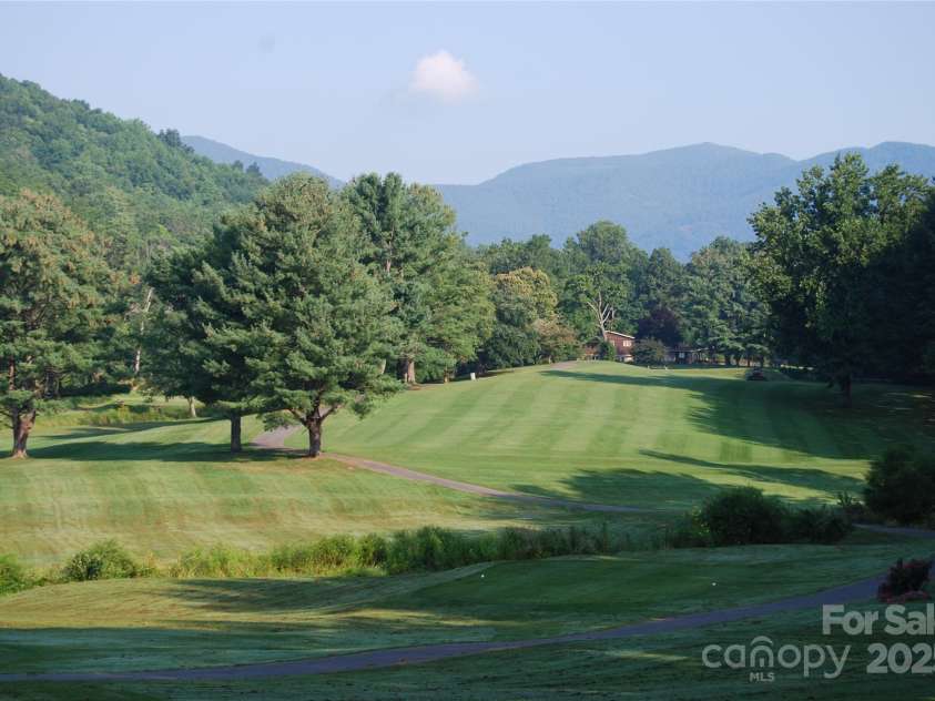 1A Lynx Drive, Black Mountain, NC 28711.  MLS# CAR4234448, YatesRealty ID 16828. 