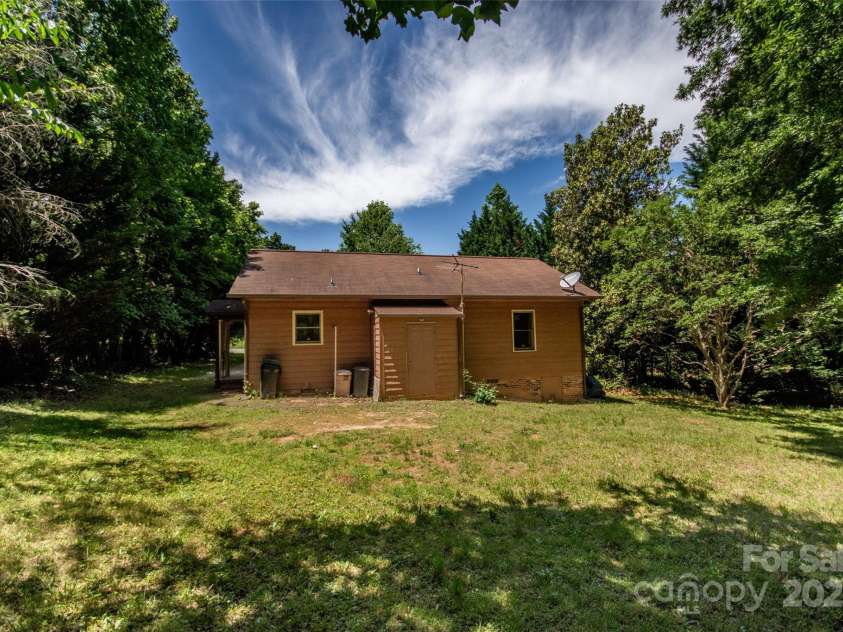 110 Book Court, Statesville, NC 28677.  MLS# CAR4261404, YatesRealty ID 16829. 