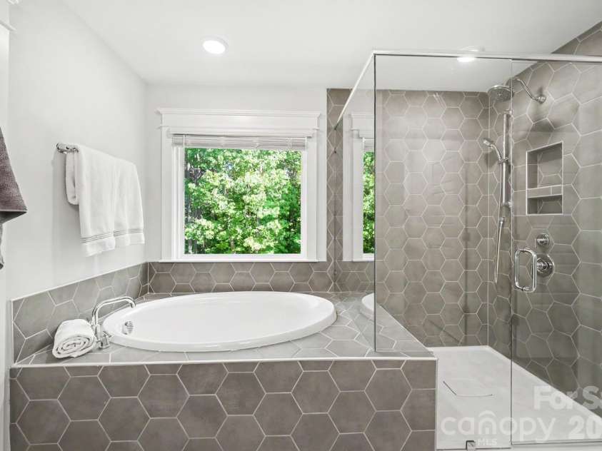 13207 Fiore Place, Huntersville, NC 28078.  MLS# CAR4372906, YatesRealty ID 16829. 